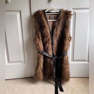 HEARTLOOM Brown Faux Fur Vest with Black Belt sz M